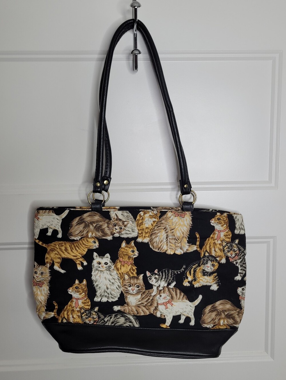 NWOT  cats and kittens shoulder tote bag